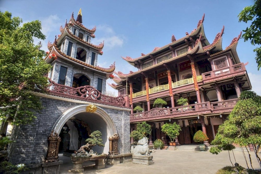 Long Khanh Pagoda is an ancient pagoda with 300 years old in Quy Nhon City
